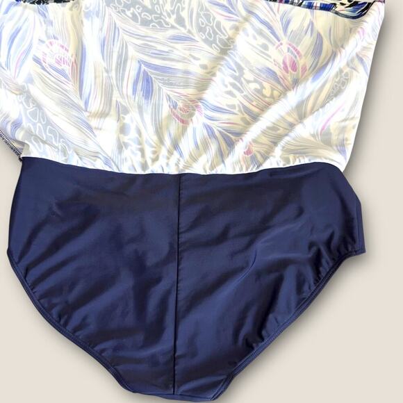 Silhouette Solution Swim Skort High Rise Built In Underwear Size 16 Printed Blue - Picture 8 of 12